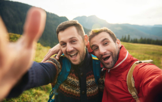 Männer beim Wandern
